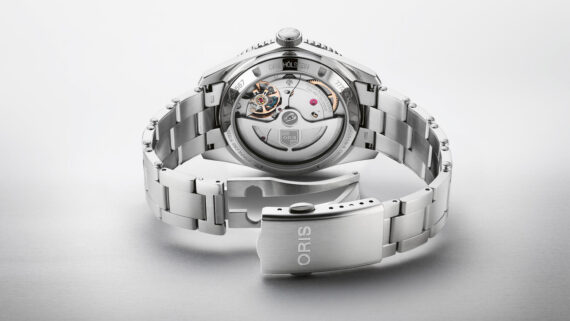 33193_1920x1080-4-ds Divers Sixty-Five cal 400